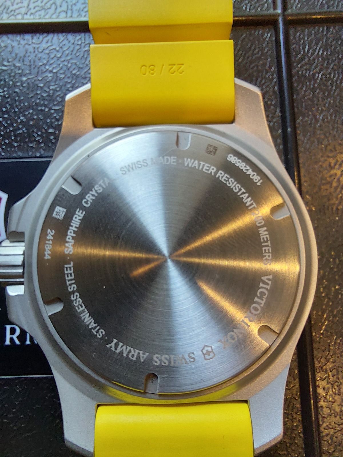Швейцарские часы Victorinox I.N.O.X. Professional для дайвинга
