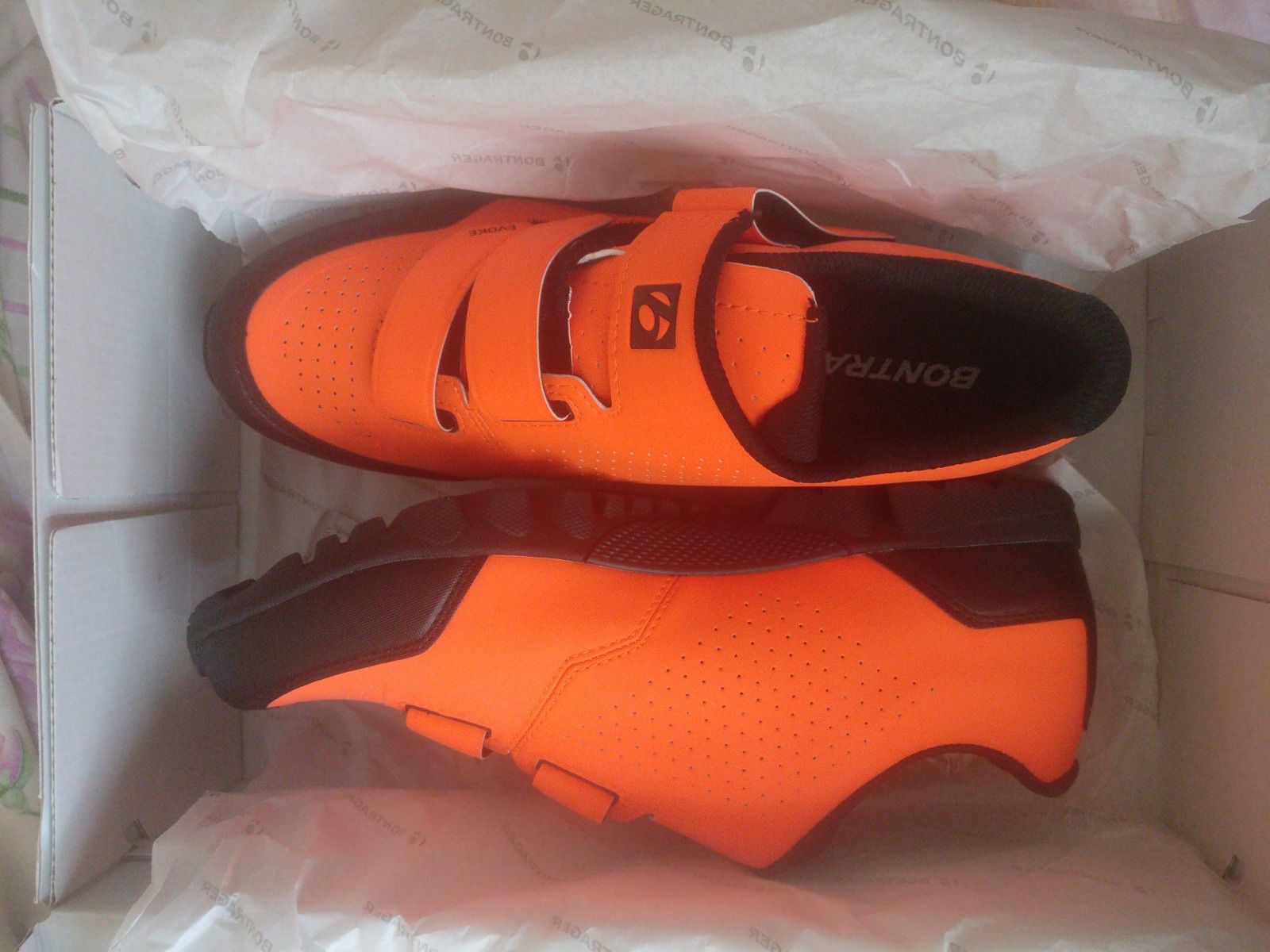 Совершенно новые контактные МТБ-велотуфли Bontrager Evoke Mountain Shoe, оранжевые, 44 размер, в коробке