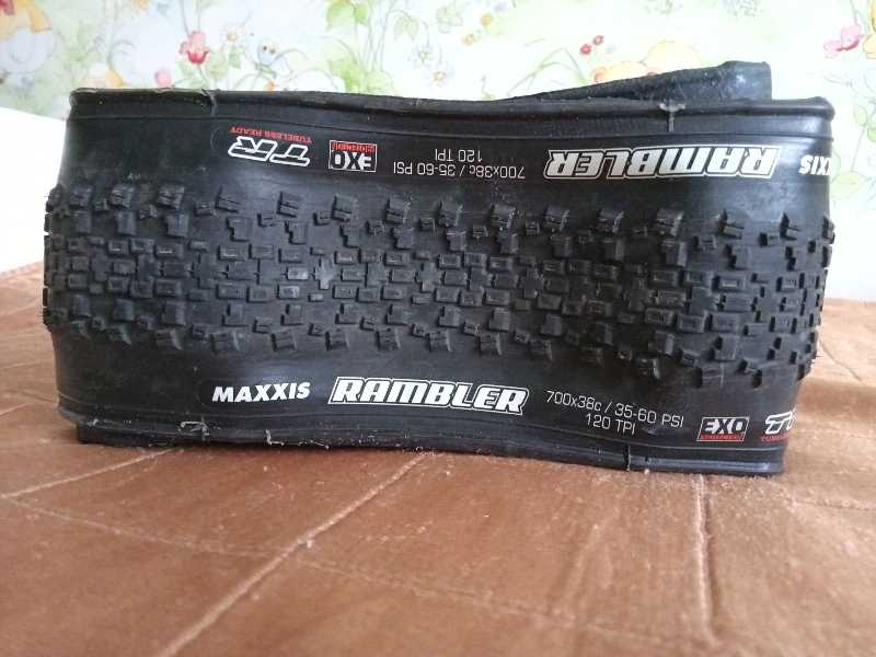 Покрышка Maxxis Rambler 700x38C 38-622 120TPI.