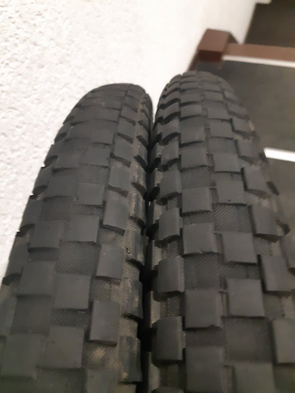 Maxxis holy roller 26