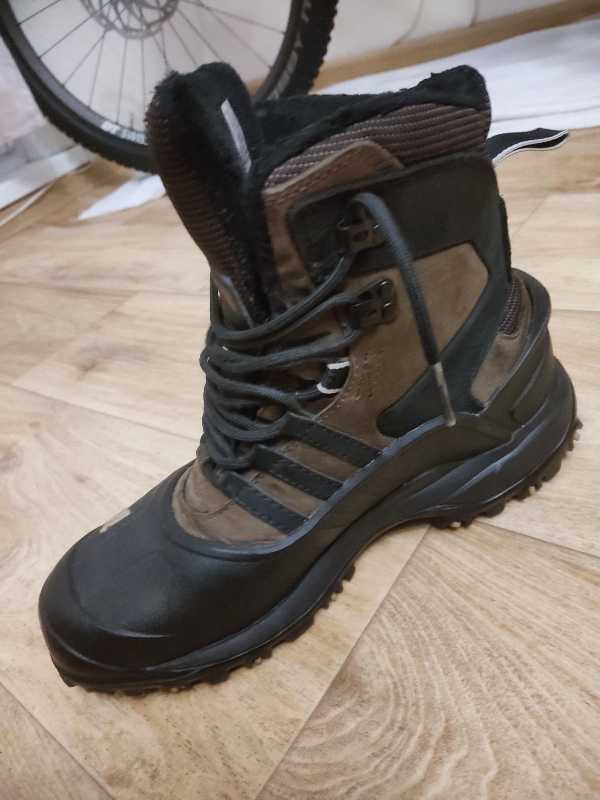 Треккинговые зимние/осенние ботинки Adidas holtanna boot cp