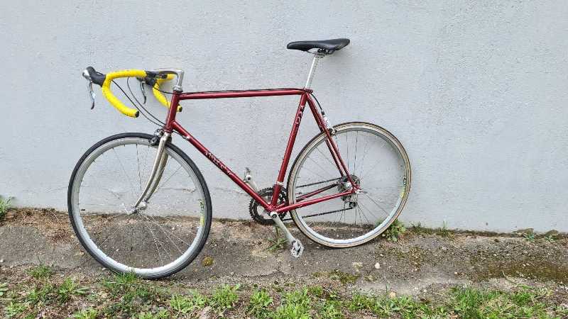 Шоссейный велосипед PINARELLO