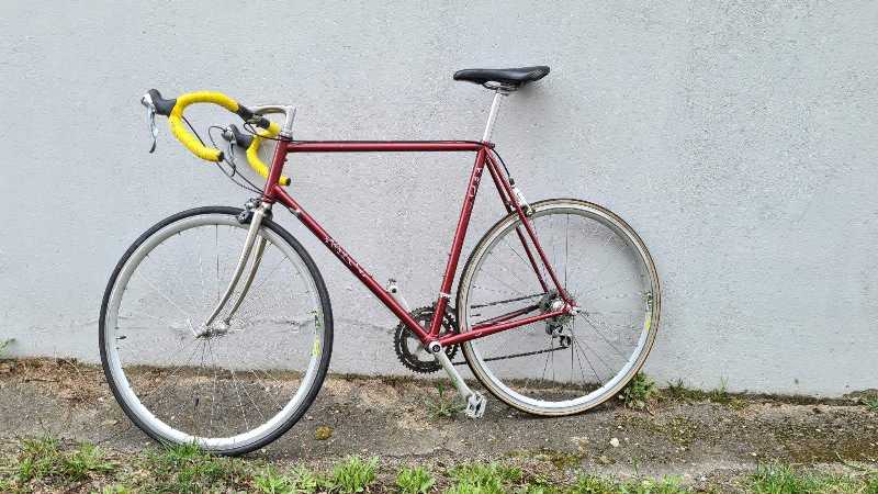 Шоссейный велосипед PINARELLO
