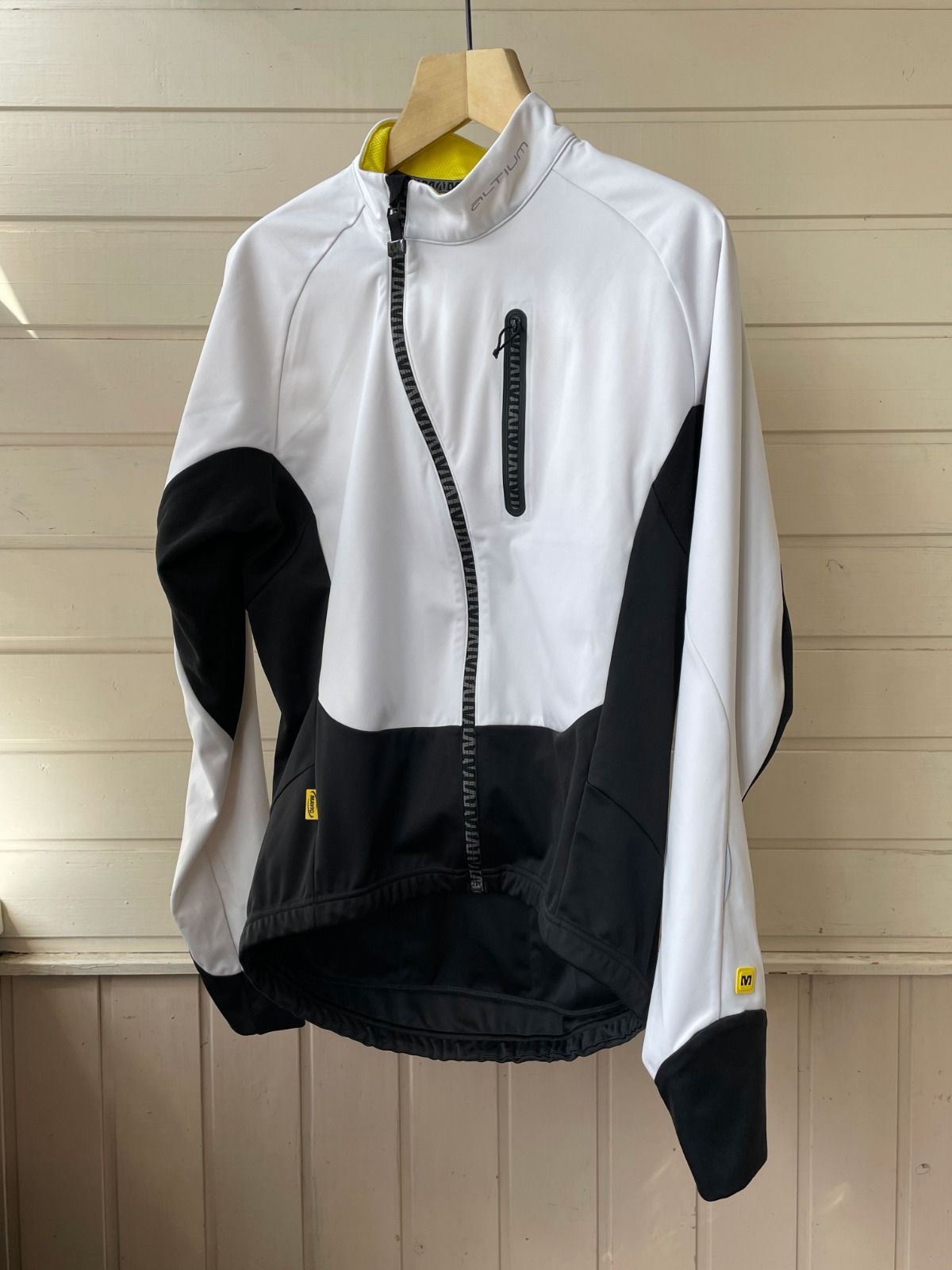 Велосипедная куртка Mavic Altium, размер L, б/у