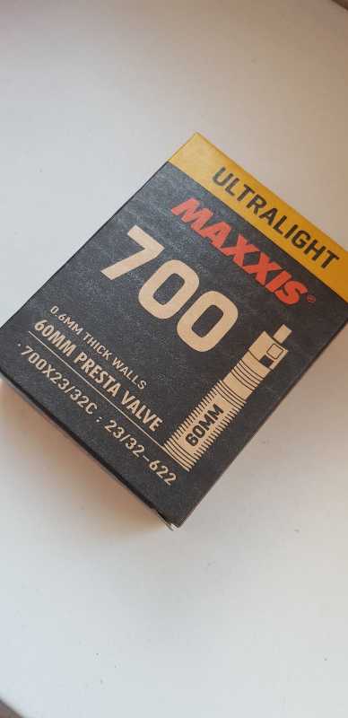 Велокамера Maxxis Ultralight 700x23/32C Presta 60mm