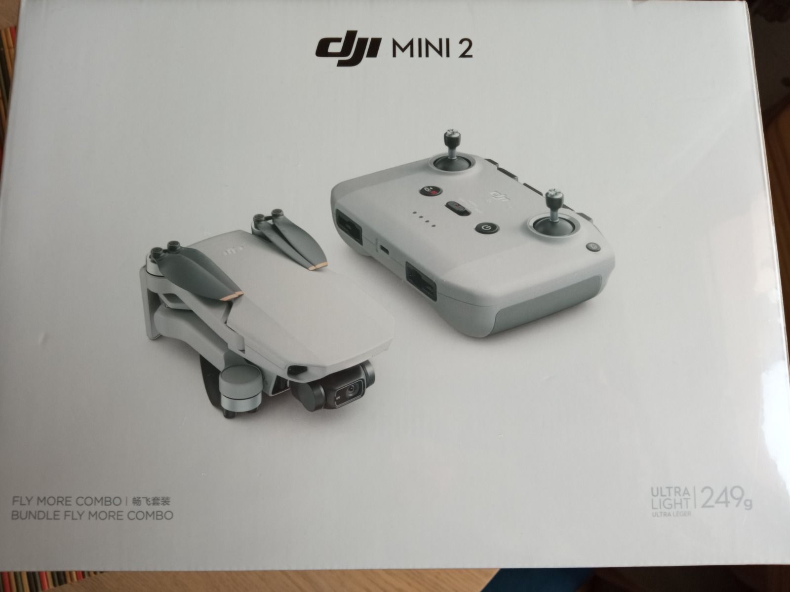 Квадрокоптер (дрон) DJI Mini 2 Fly More Combo