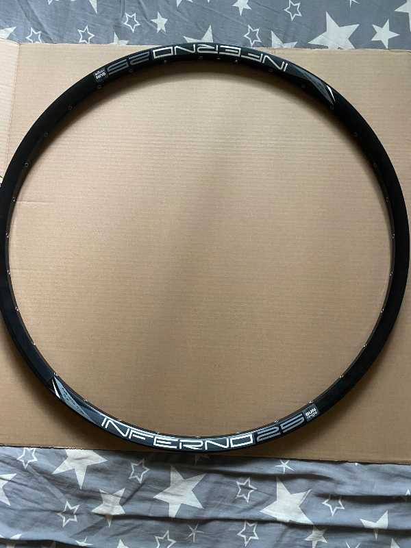 Обод SUNRINGLE INFERNO 25 29