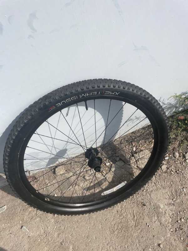 Колеса Bontrager 29” TEAM ISSUE tubeless