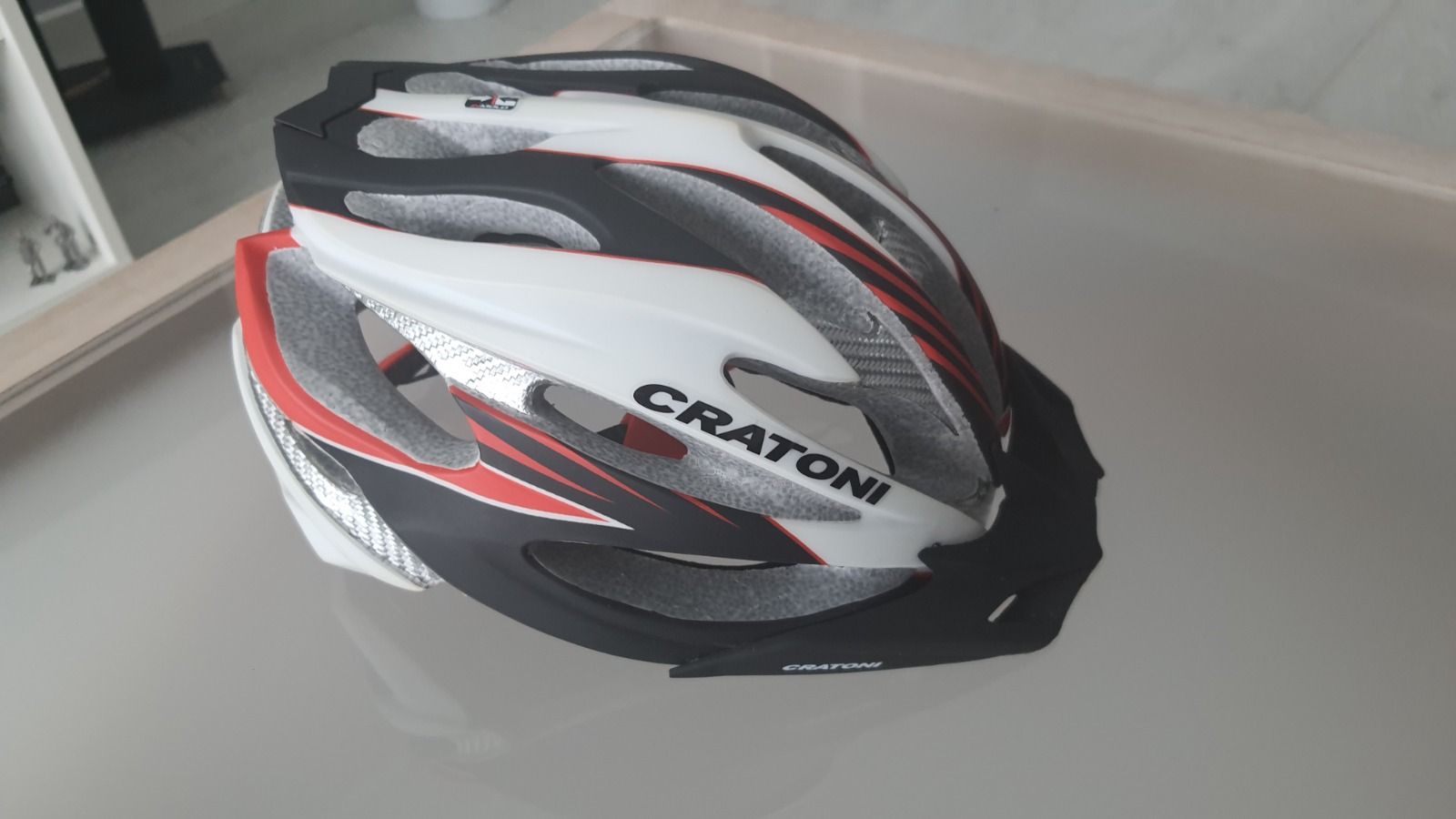 Шлем Cratoni c-limit 2 56-59см состояние нового (комплект доп подкладок)