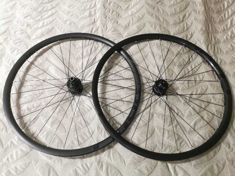 Колеса 29 CUBE оси 12 мм DYNAMO HUB PD-7