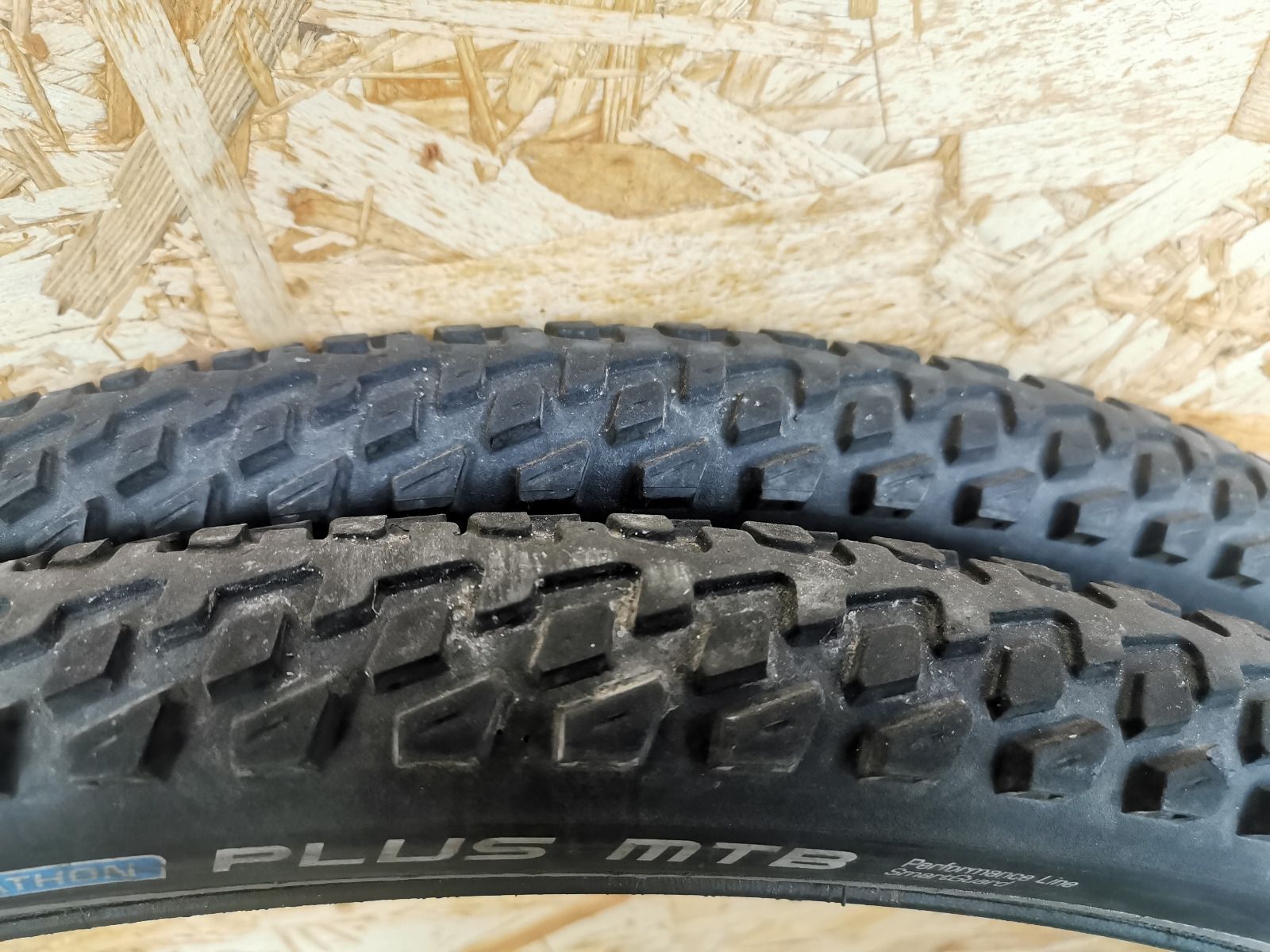 Покрышки слики Schwalbe Marathon Plus MTB и Schwalbe Kojak слики 26