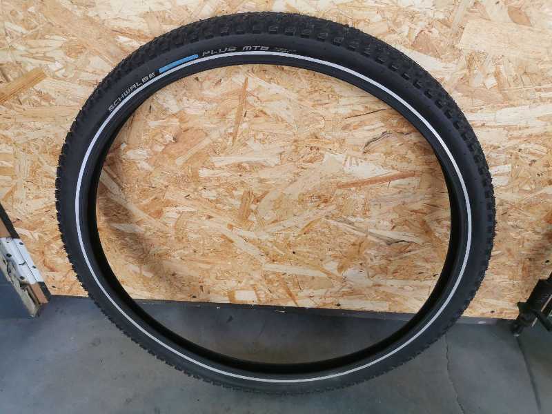 Покрышки слики Schwalbe Marathon Plus MTB и Schwalbe Kojak слики 26
