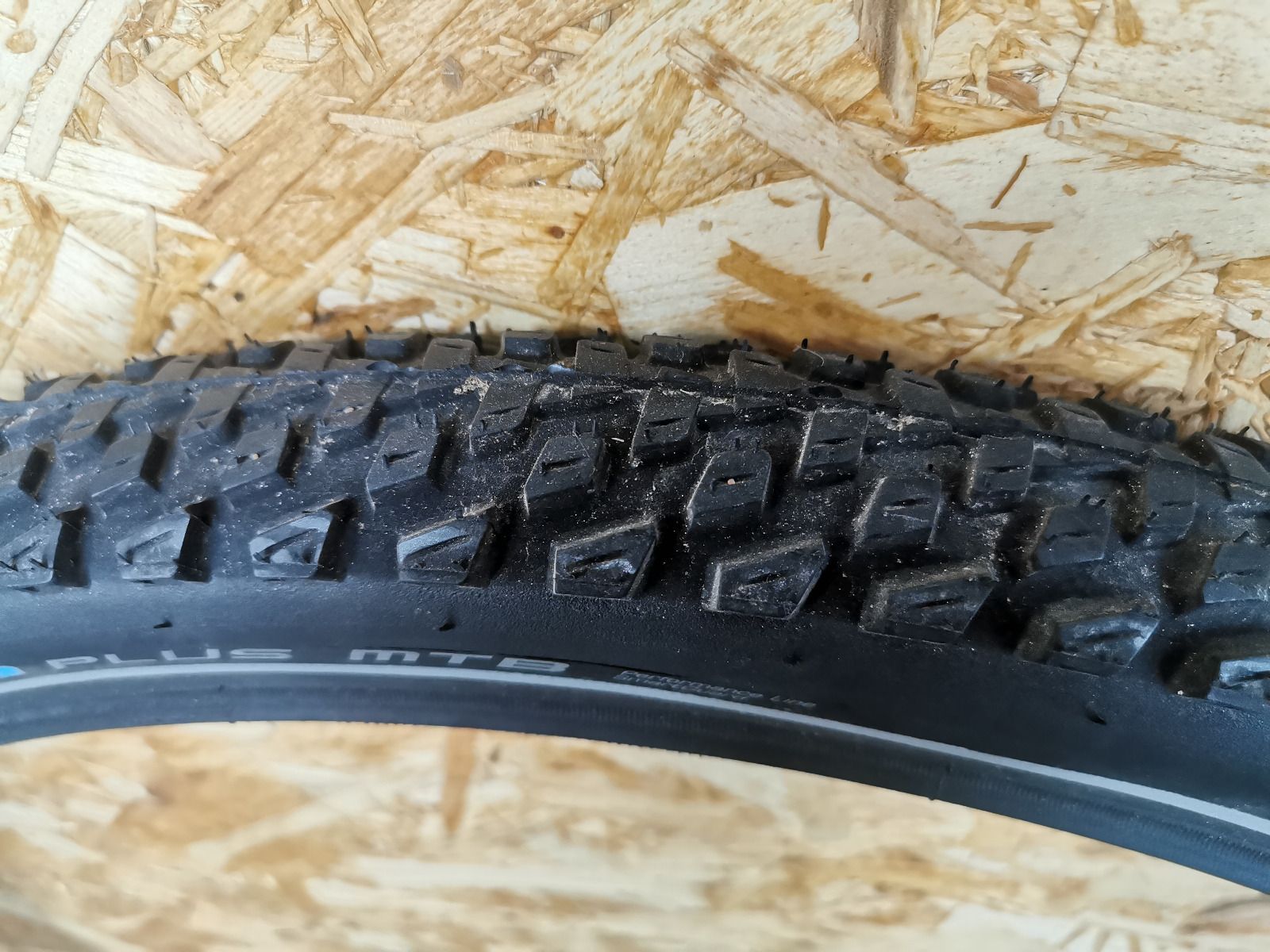 Покрышки слики Schwalbe Marathon Plus MTB и Schwalbe Kojak слики 26