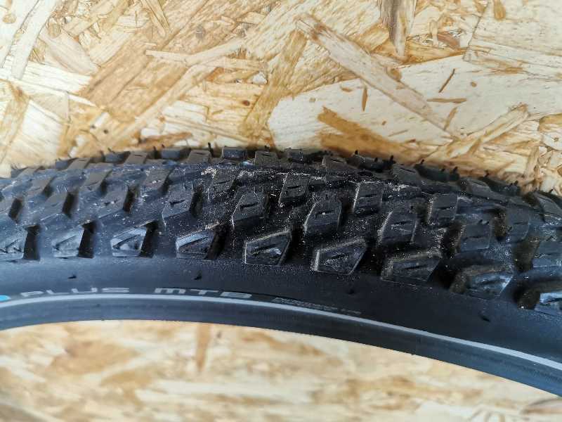 Покрышки слики Schwalbe Marathon Plus MTB и Schwalbe Kojak слики 26