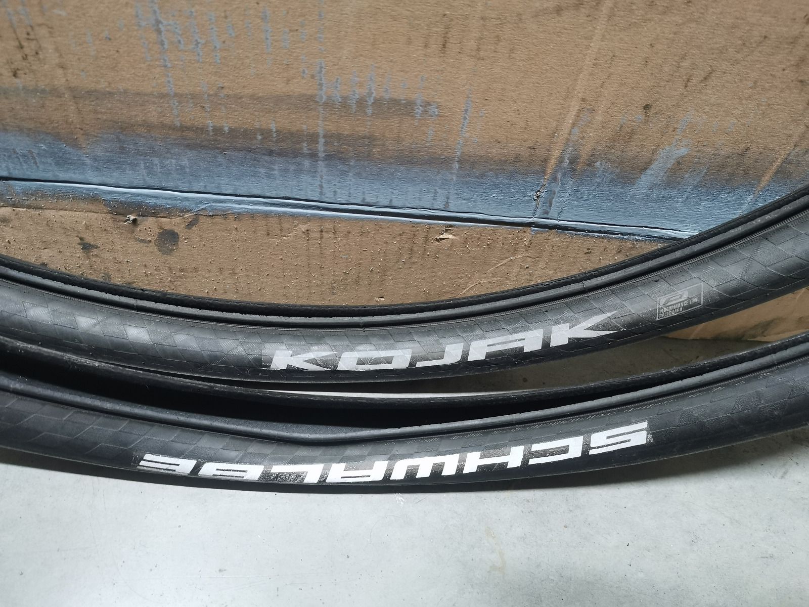 Покрышки слики Schwalbe Marathon Plus MTB и Schwalbe Kojak слики 26