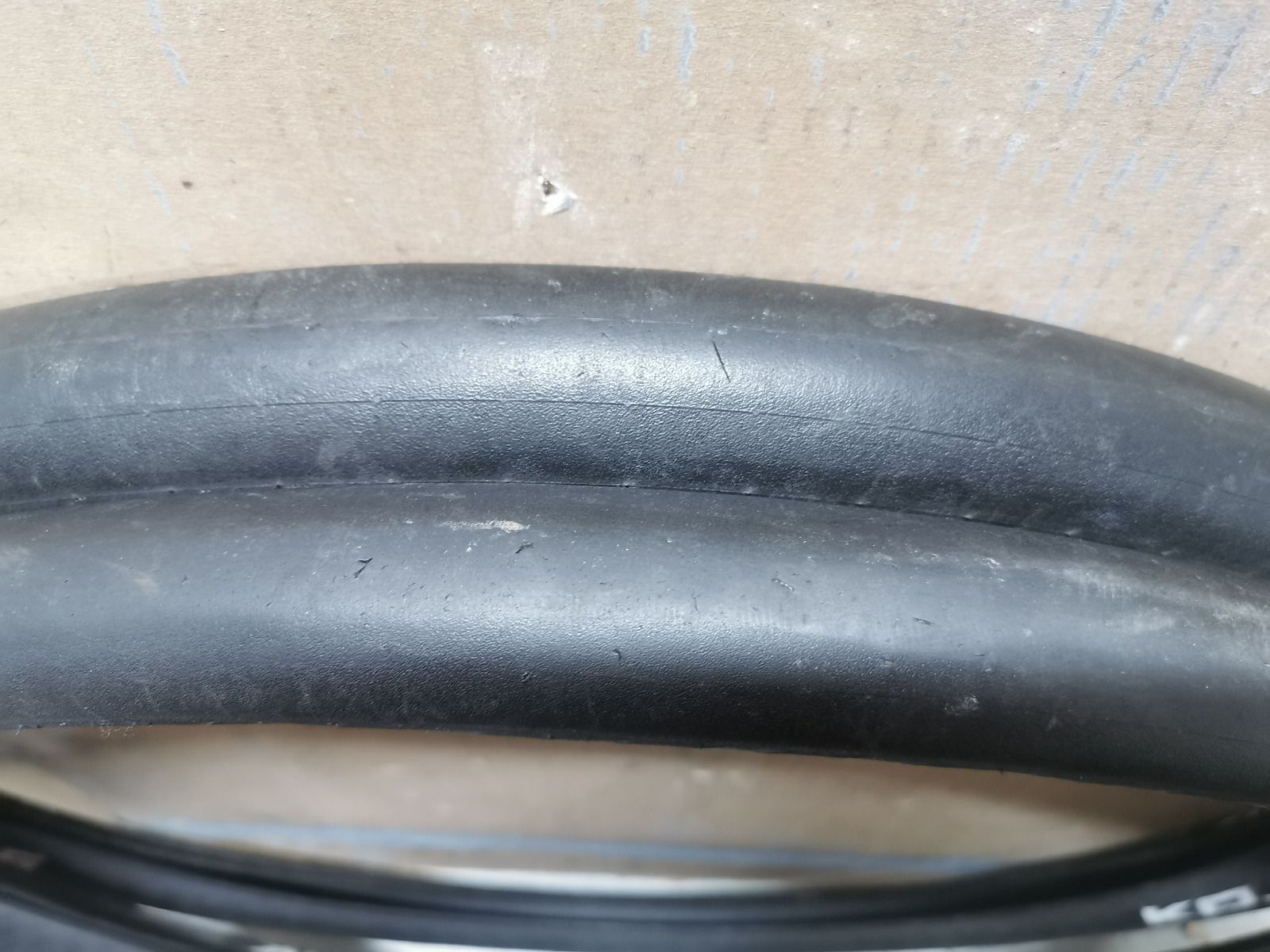 Покрышки слики Schwalbe Marathon Plus MTB и Schwalbe Kojak слики 26