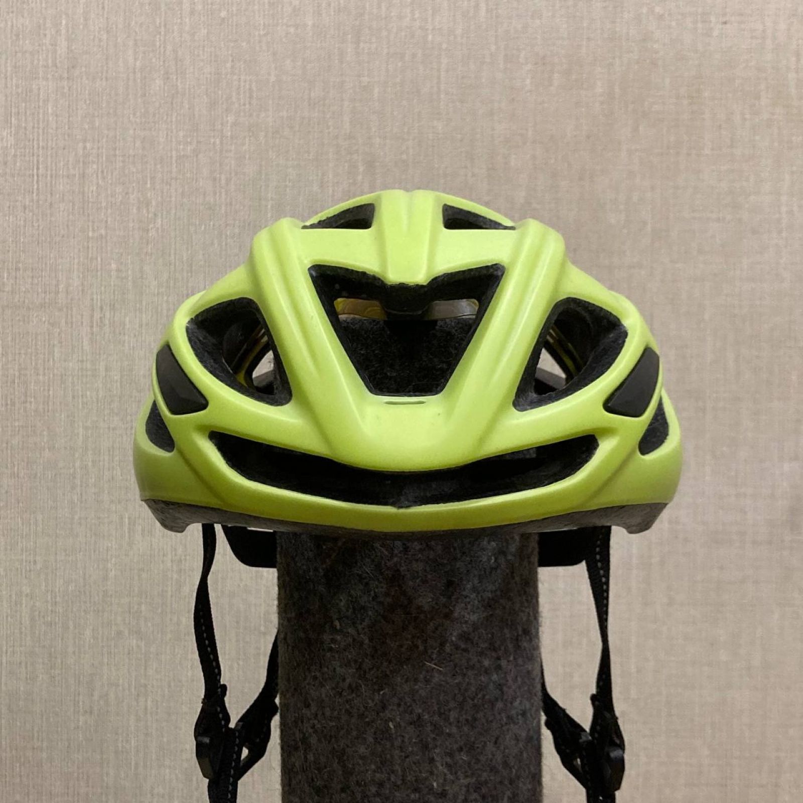 🍏 Шлем Specialized Chamonix MIPS (m/l 56-60см)