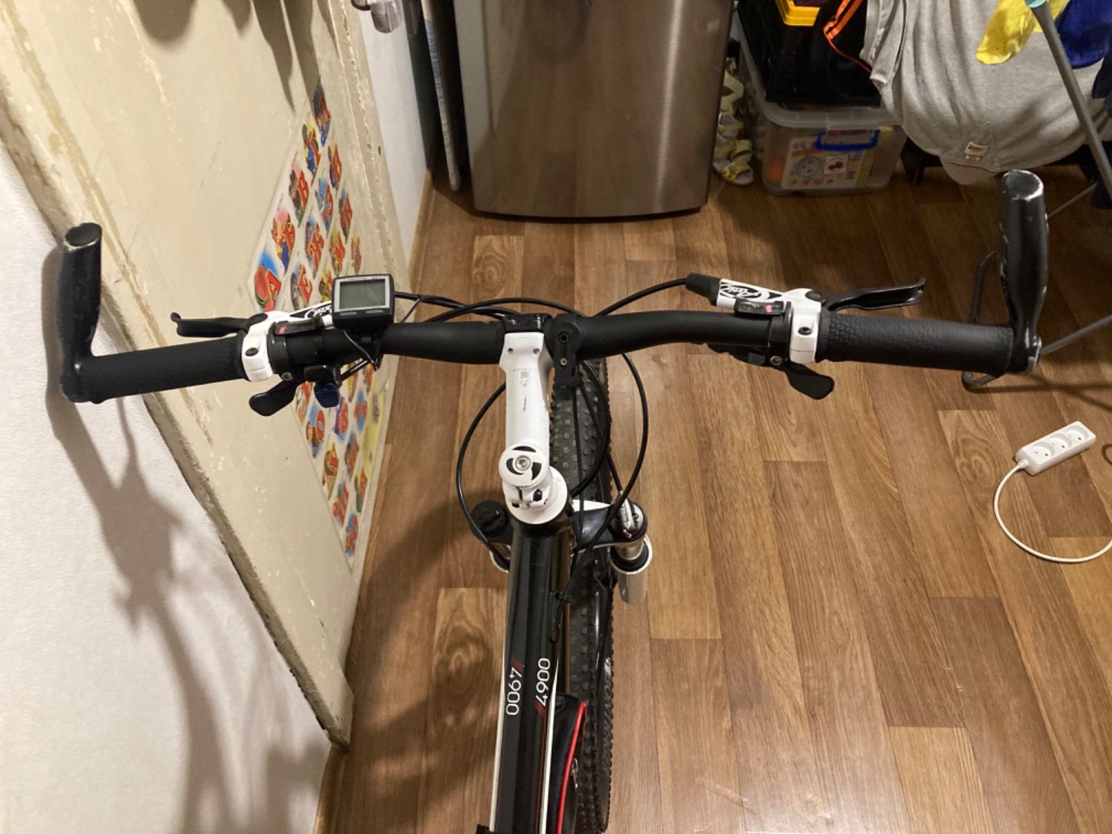 Trek 4900