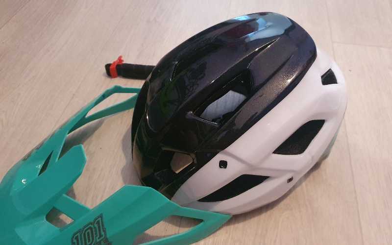 Новый шлем Enlee со съёмным козырьком