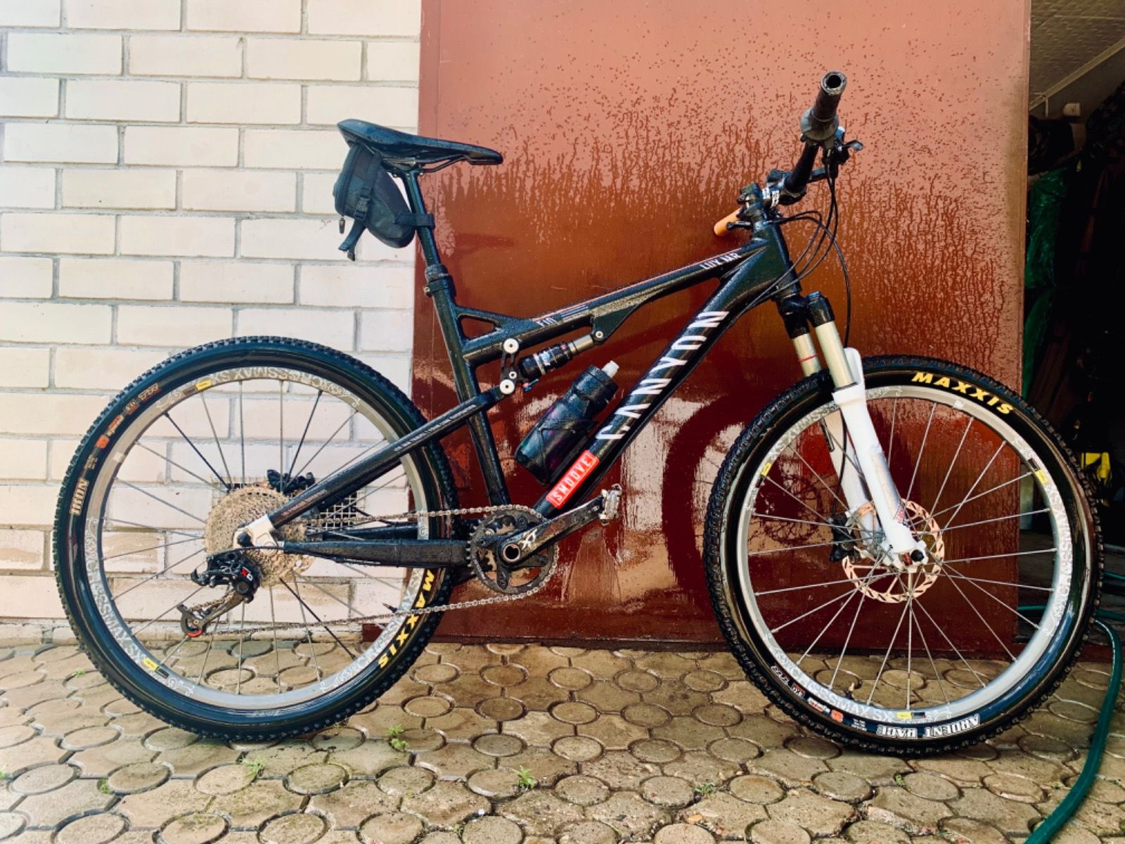 Дербан Canyon Lux MR F10, карбон, 26, RockShox, Sram X0, XT, Mavic, Maxxis