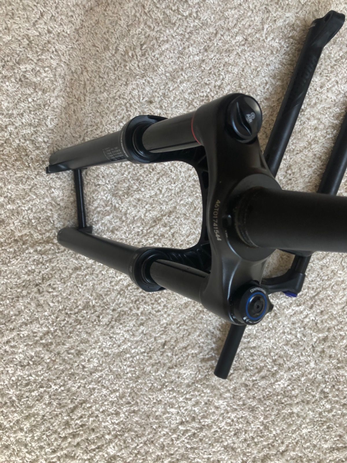 Вилки Rock Shox Judi GOLD 29 BOOST