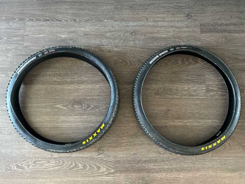Maxxis Forekaster+Recon Race