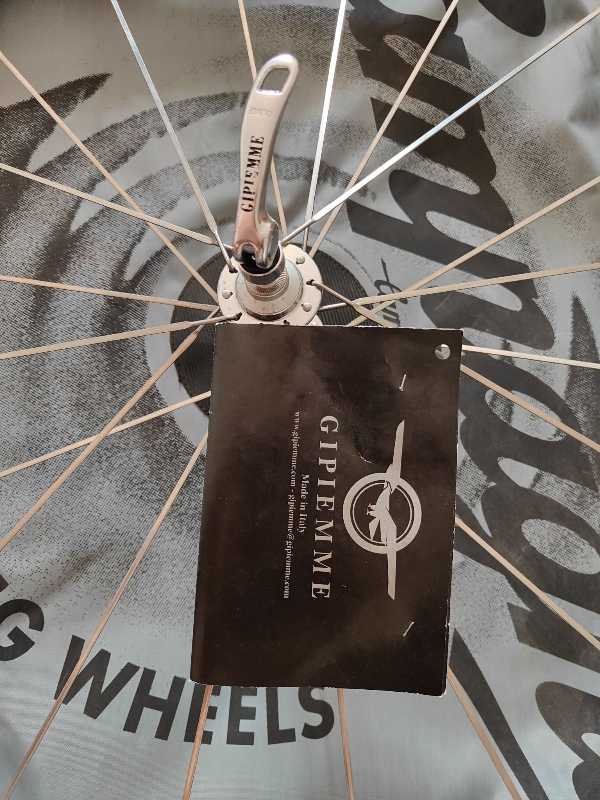 колёса для шоссейного велосипеда gippieme phoenix