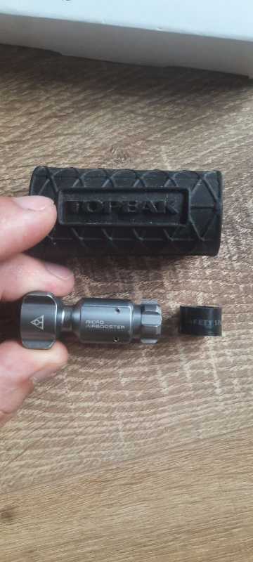 Насос CO2 Topeak Air Booster 16g