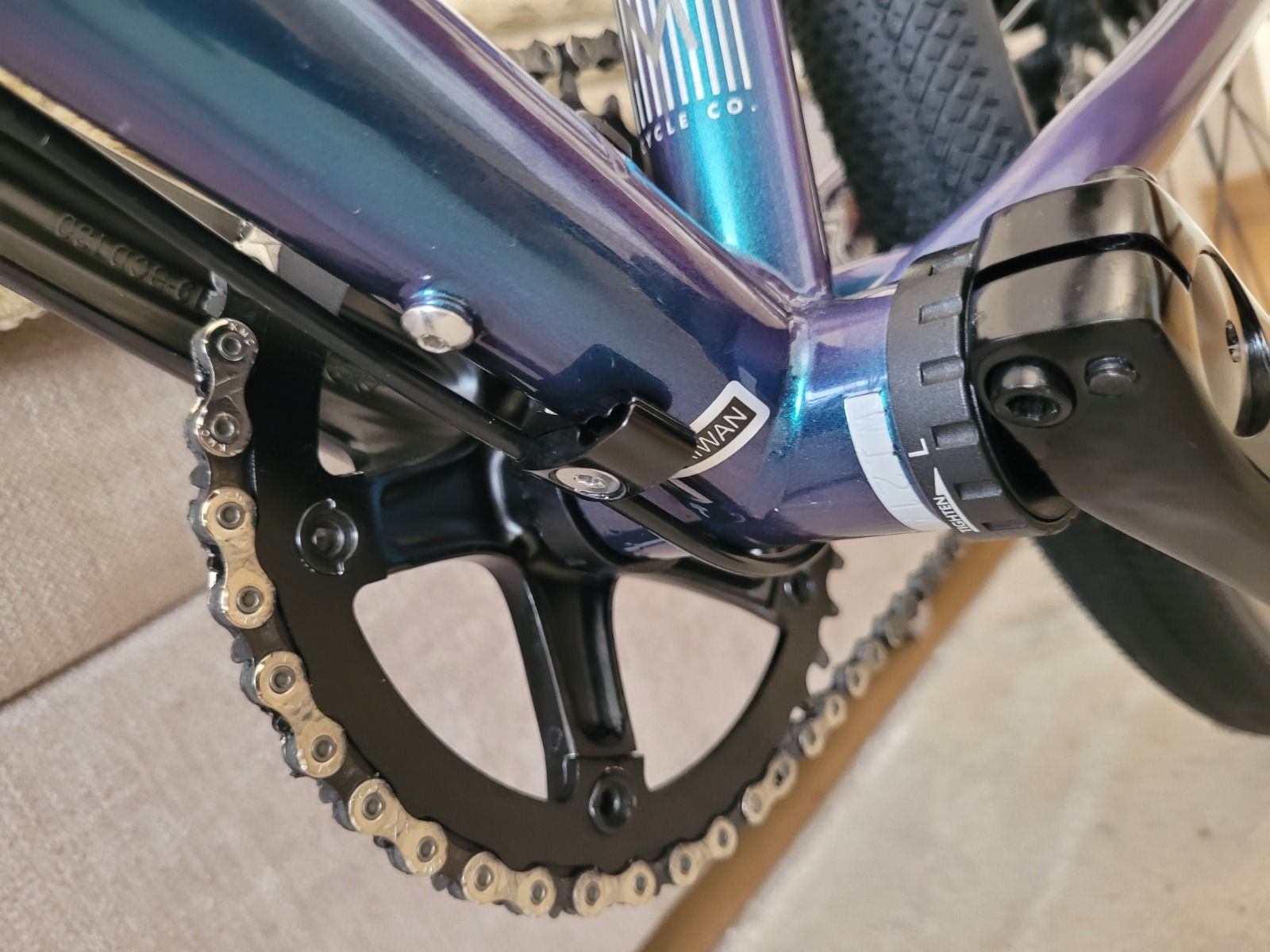 BOMBTRACK  ARISE SG SRAM