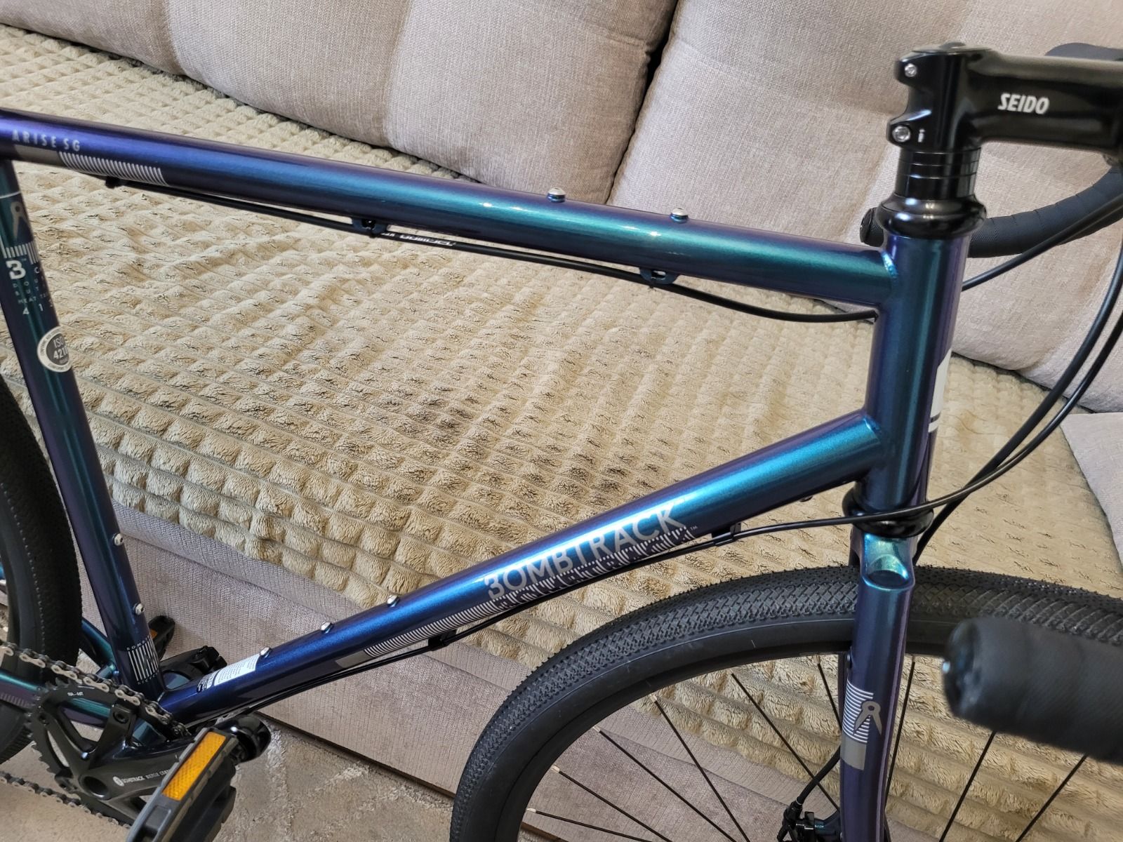 BOMBTRACK  ARISE SG SRAM