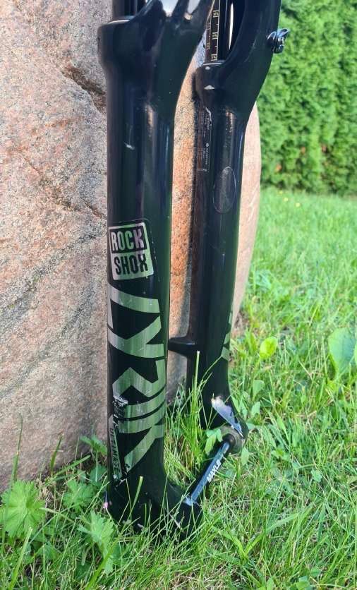 Вилка Rockshox Lyrik Ultimate 29