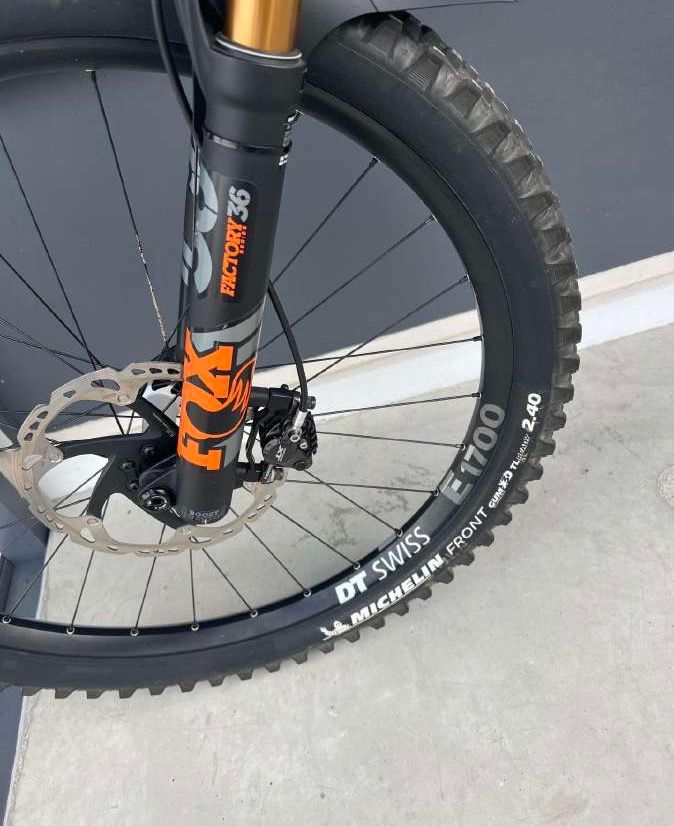 Top enduro Nukeproof Carbon fox