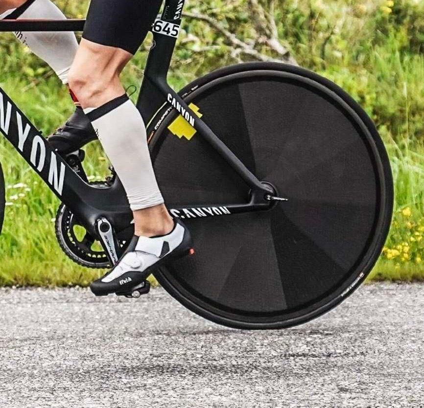 Zipp SuperDisc 9 карбон  Shimano 10/11 450 км пробег