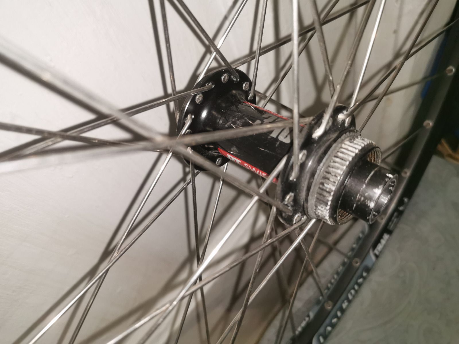 Колесо переднее 26 на втулке DT Swiss 370 и ободе WTB LASER DISC TRAIL