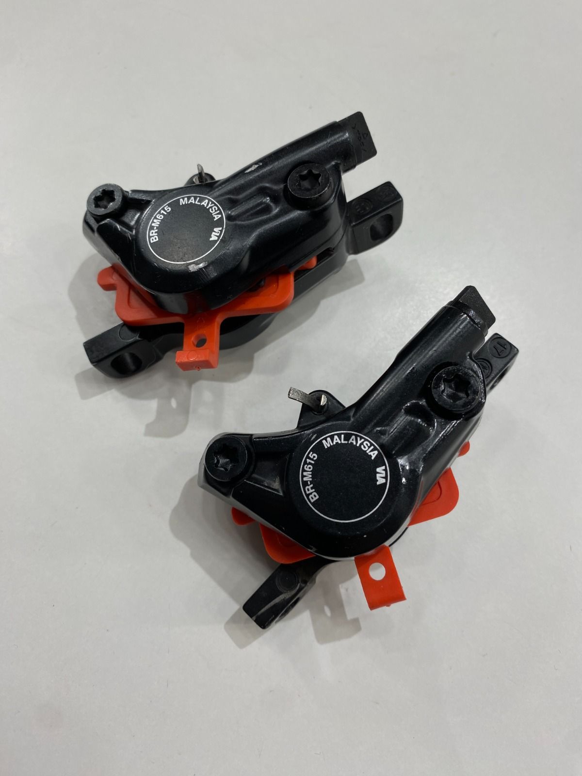Тормозные калиперы Shimano Deore BR-M615