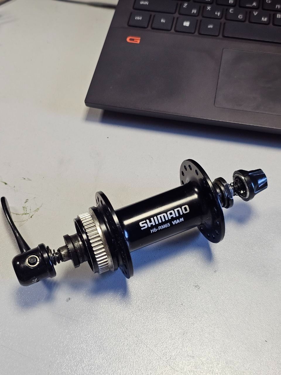 Втулка передняя Shimano