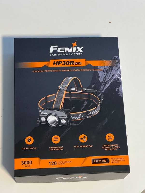 Fenix HP30R V2.0 - мощнейший налобный фонарь