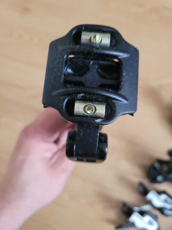 Манетки,  переключатели Shimano Deore XT,  SLX.