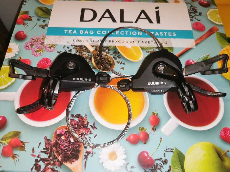 Манетки Shimano RS700 2 на 11 ск