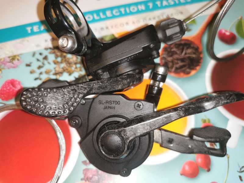 Манетки Shimano RS700 2 на 11 ск