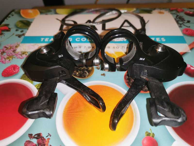 Манетки Shimano RS700 2 на 11 ск