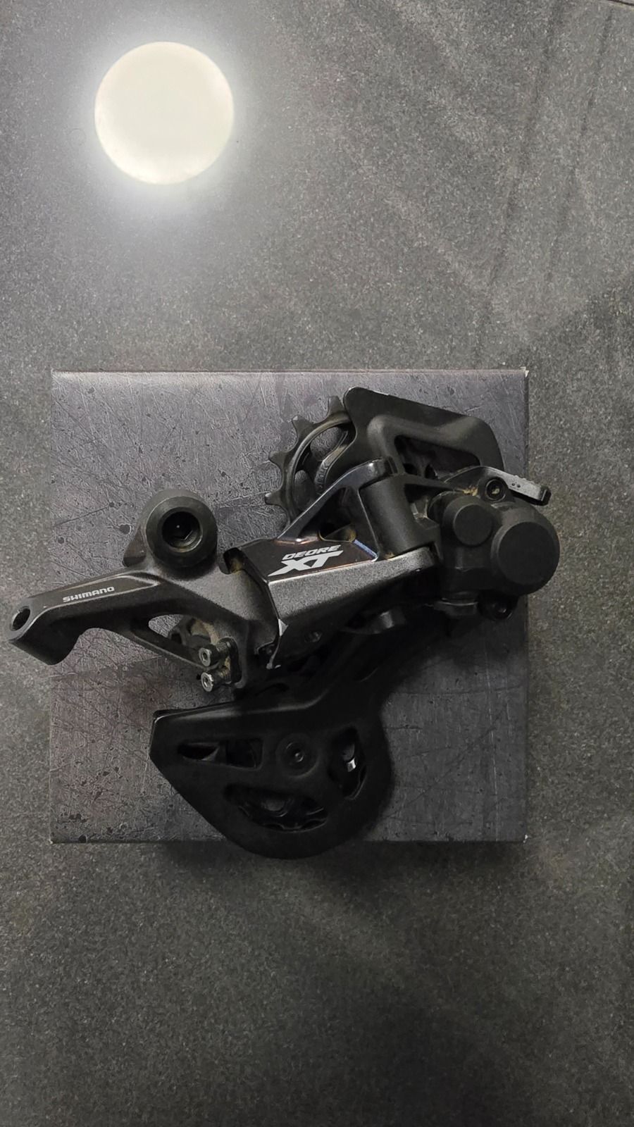 Задний переключатель Shimano Deore XT RD-M8100 12-скоростей