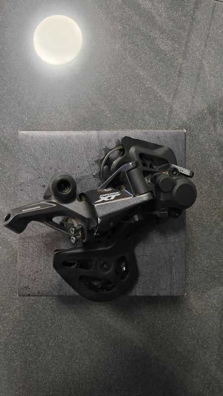 Задний переключатель Shimano Deore XT RD-M8100 12-скоростей