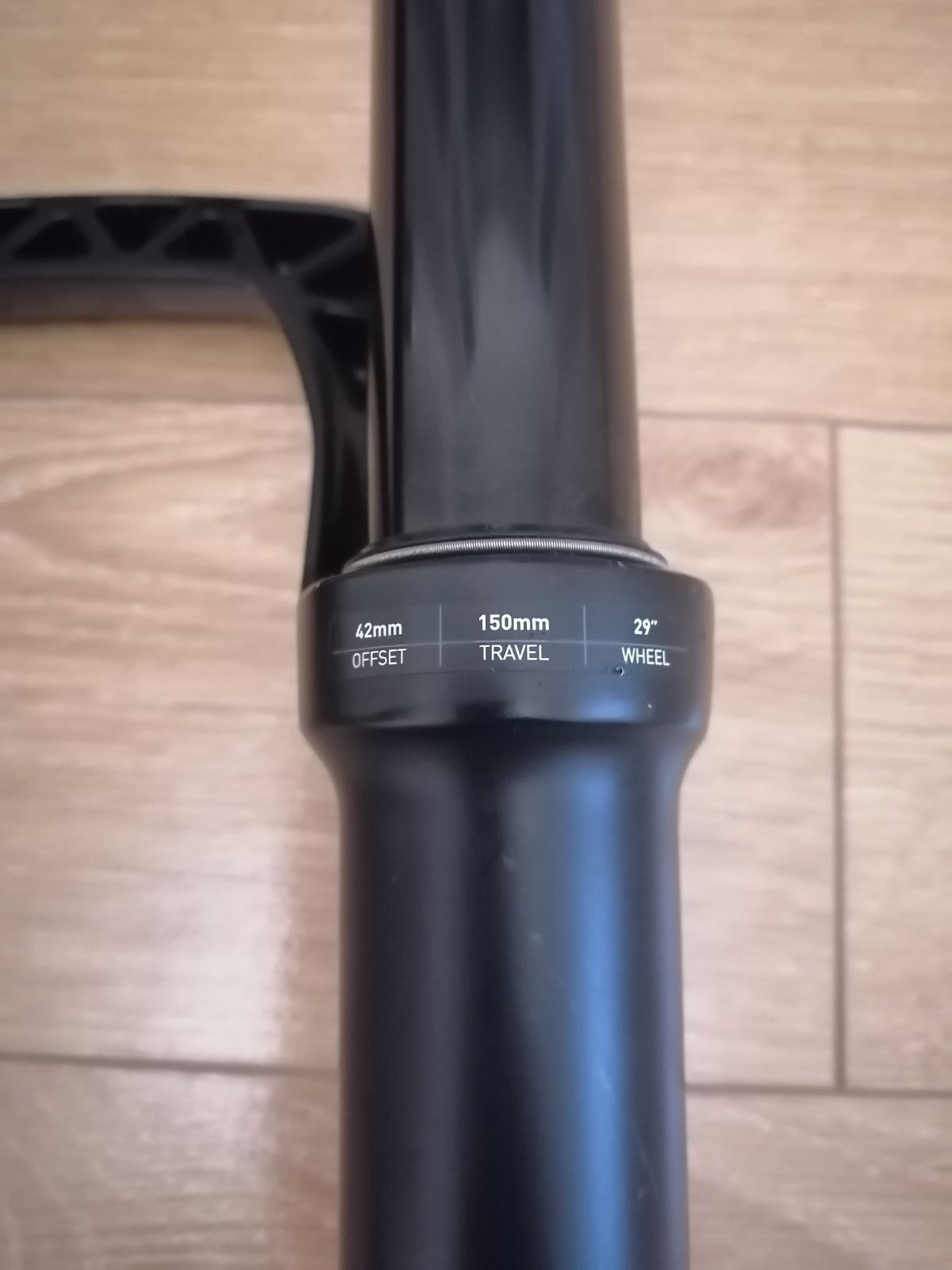 Вилка ROCKSHOX PIKE AIR 29 под ось.