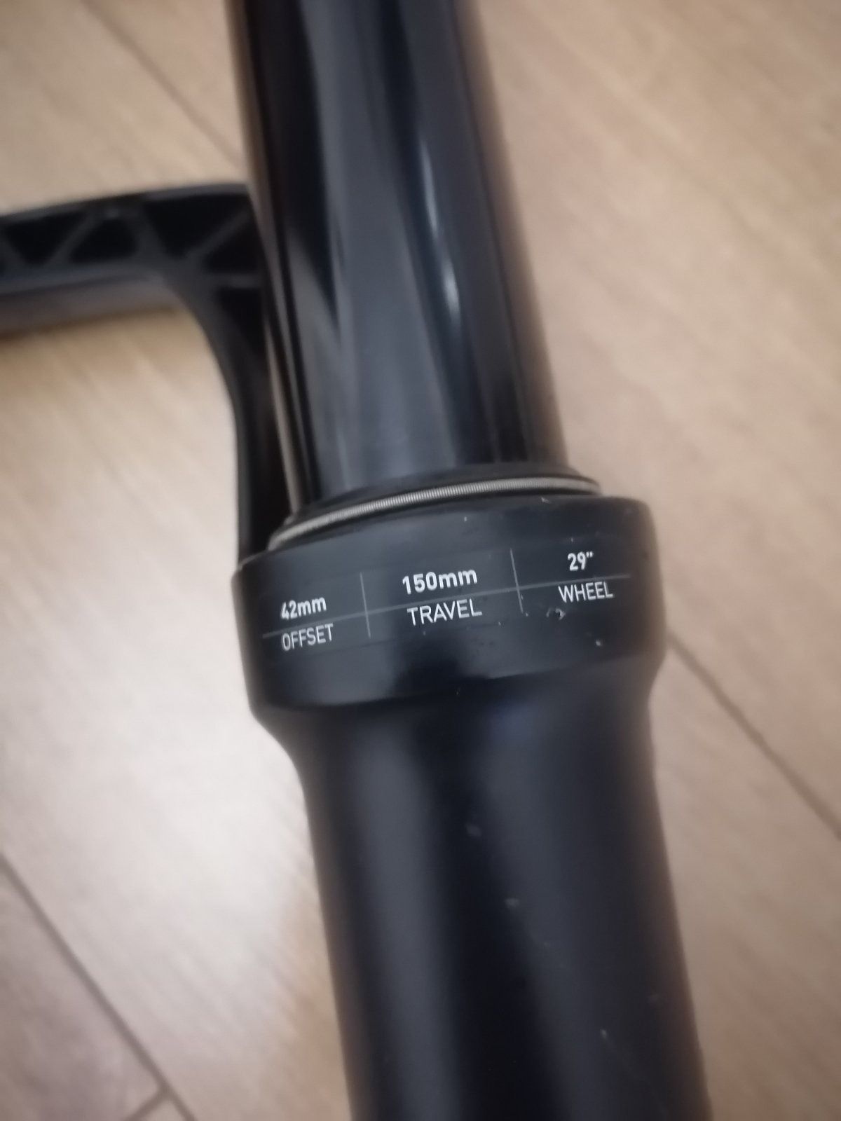 Вилка ROCKSHOX PIKE AIR 29 под ось.