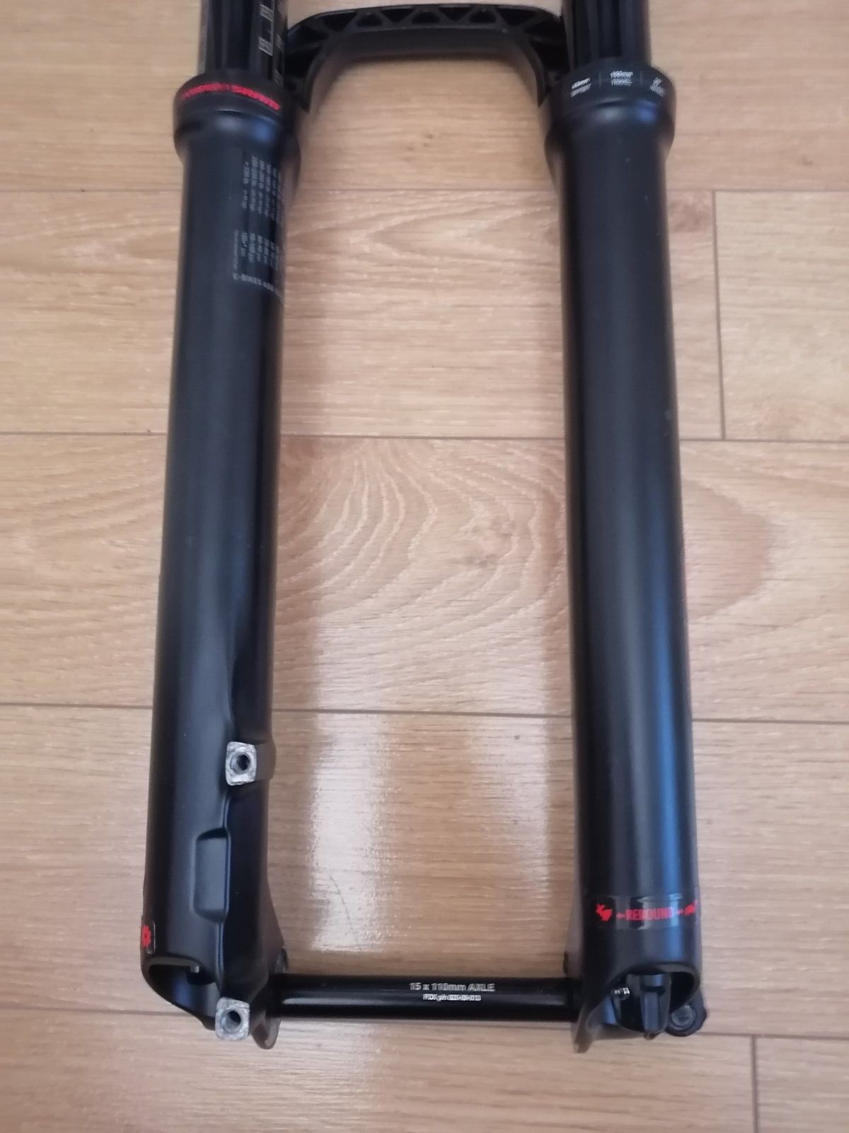 Вилка ROCKSHOX PIKE AIR 29 под ось.