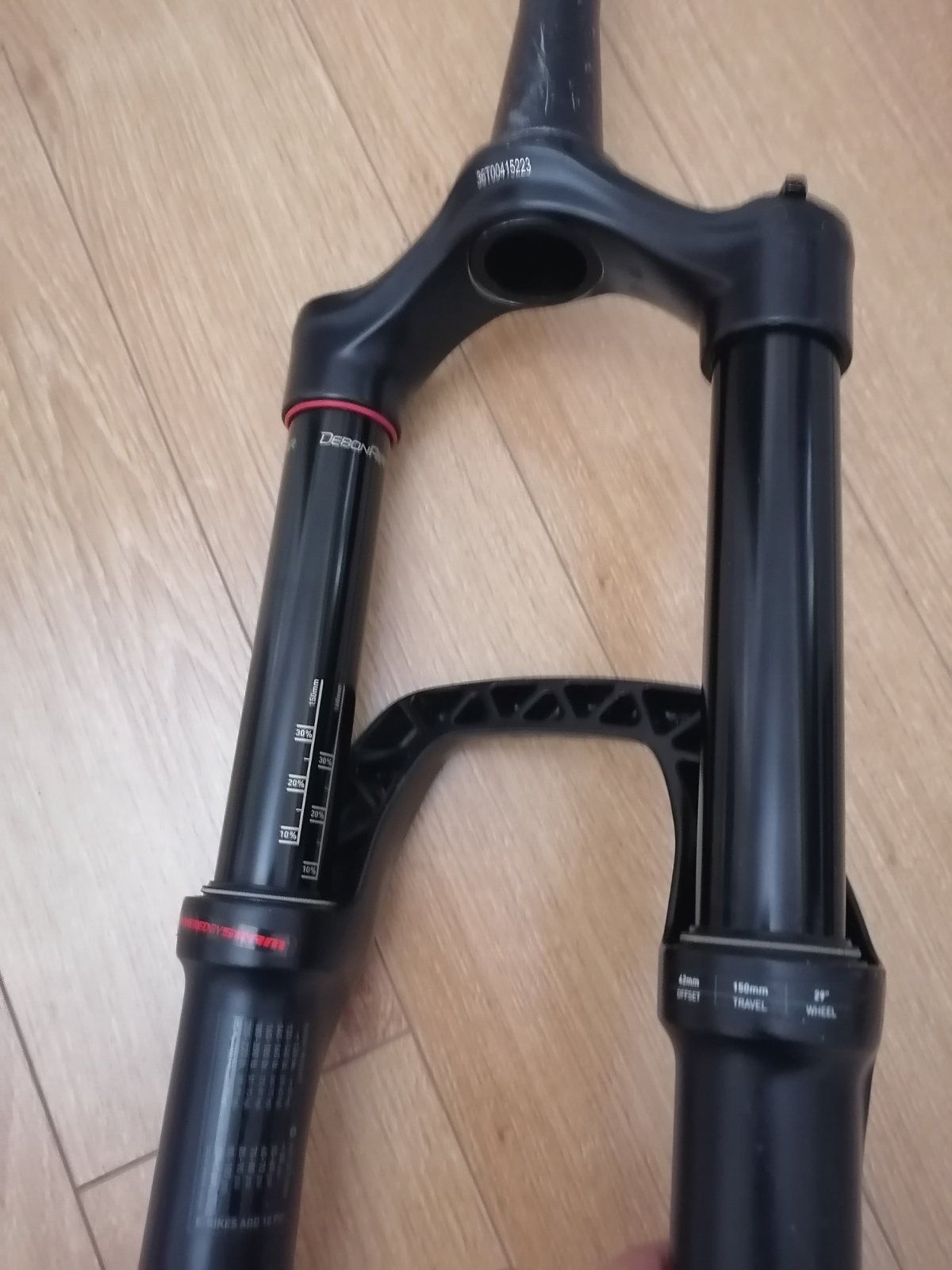 Вилка ROCKSHOX PIKE AIR 29 под ось.