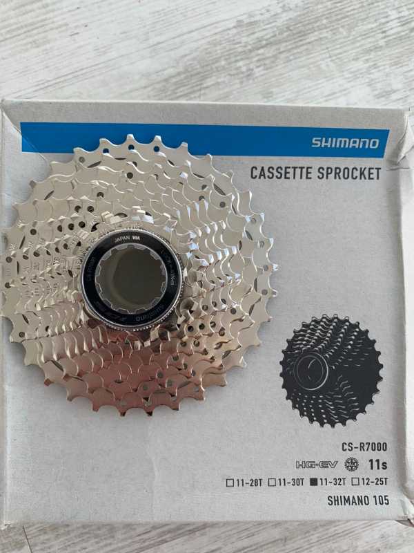 Кассета Shimano 105 CS-R7000 11-32