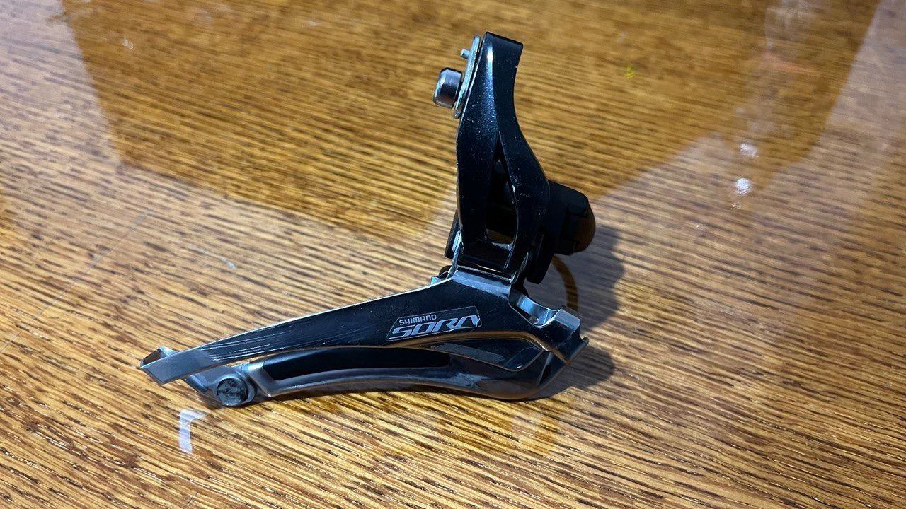 Передний переключатель Shimano SORA б/у