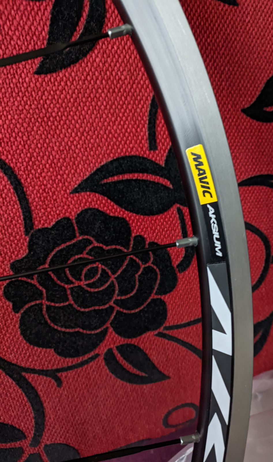 колесо заднее Mavic Aksium 28'' новое